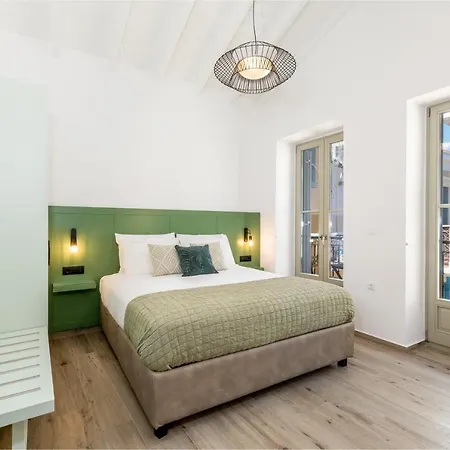 Christina * Σύμη